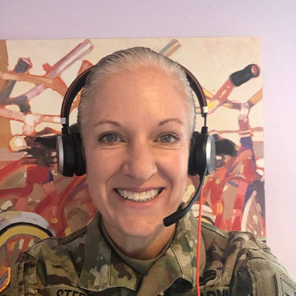 Meet your Posher, Laura Jane - Picture 2 of 3